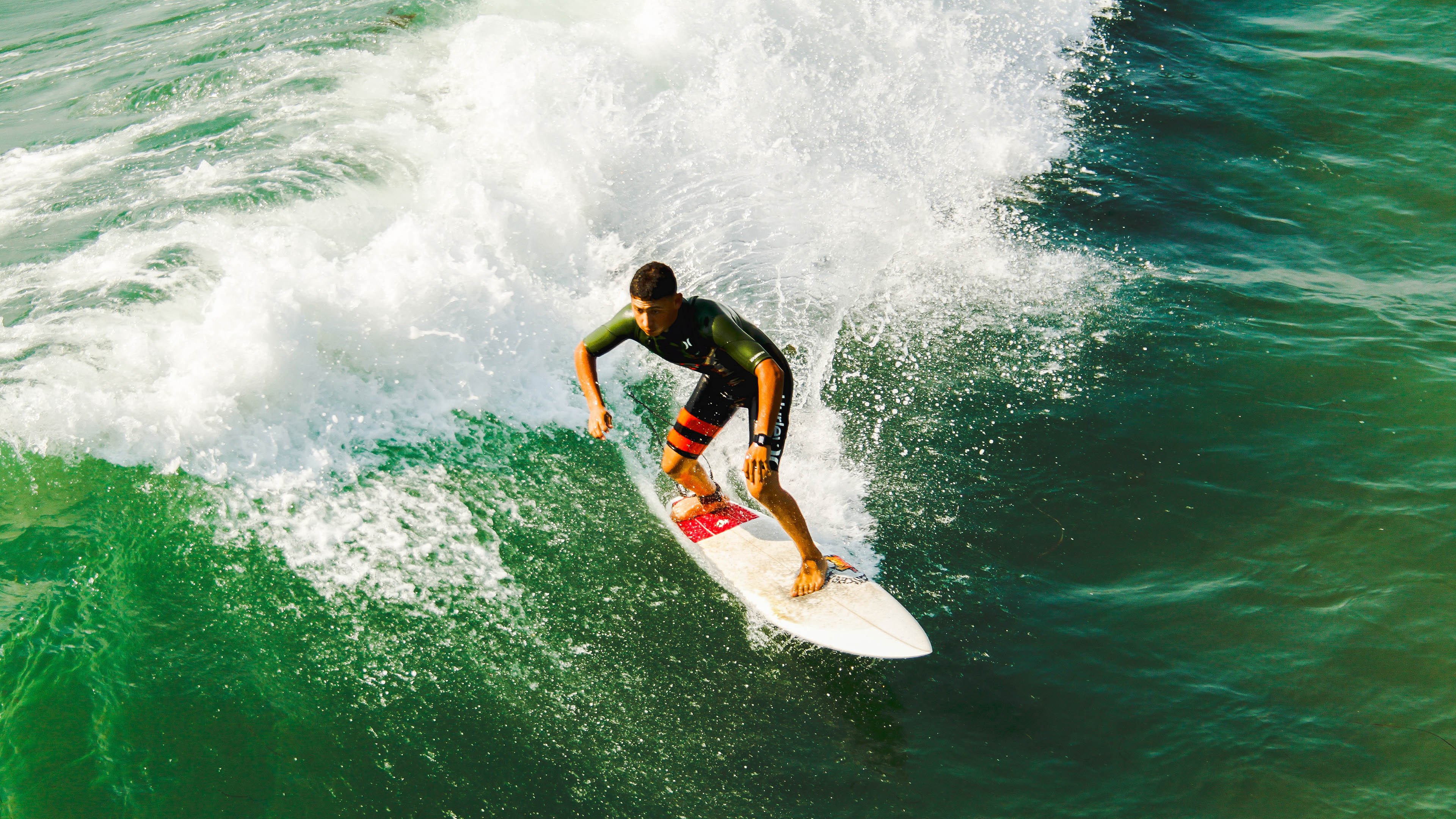 西甲国家德比之夜，托尼，那个让诺坎普沉默的完美指挥家