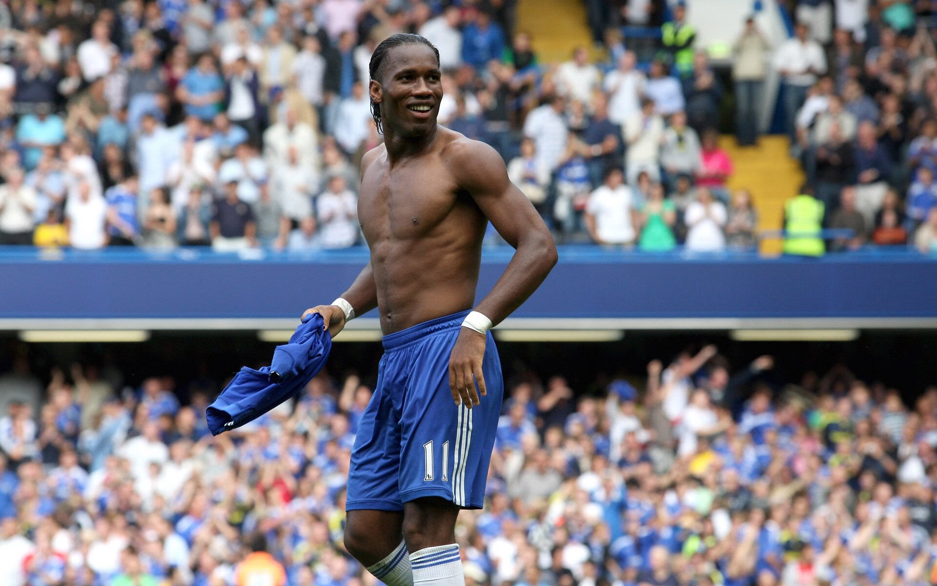 斯通斯，当英格兰的磐石，在法兰西的狂潮中定义伟大