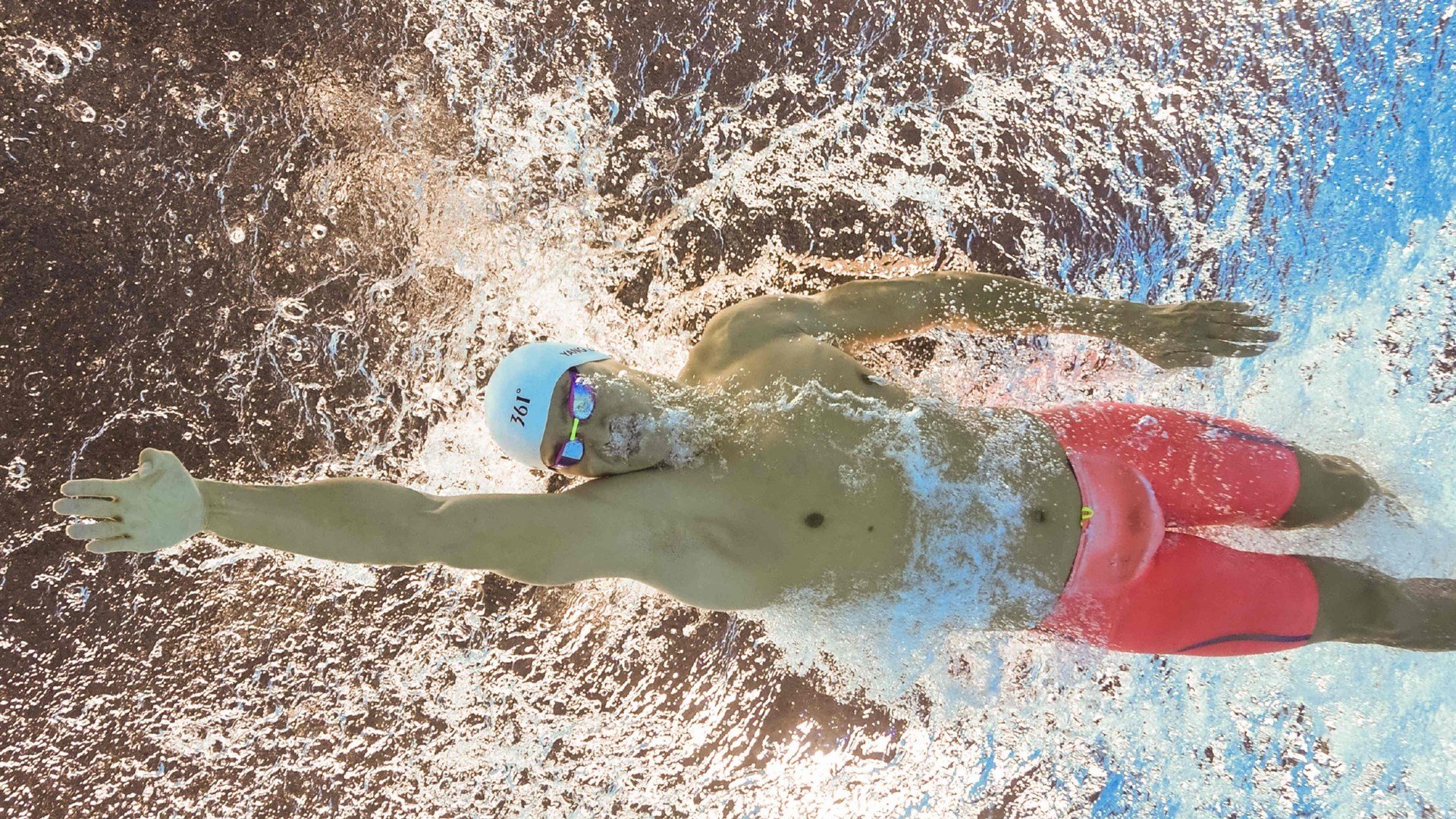 孔德欧冠半决赛接管比赛,如加拿大掀翻芬兰般震撼足坛