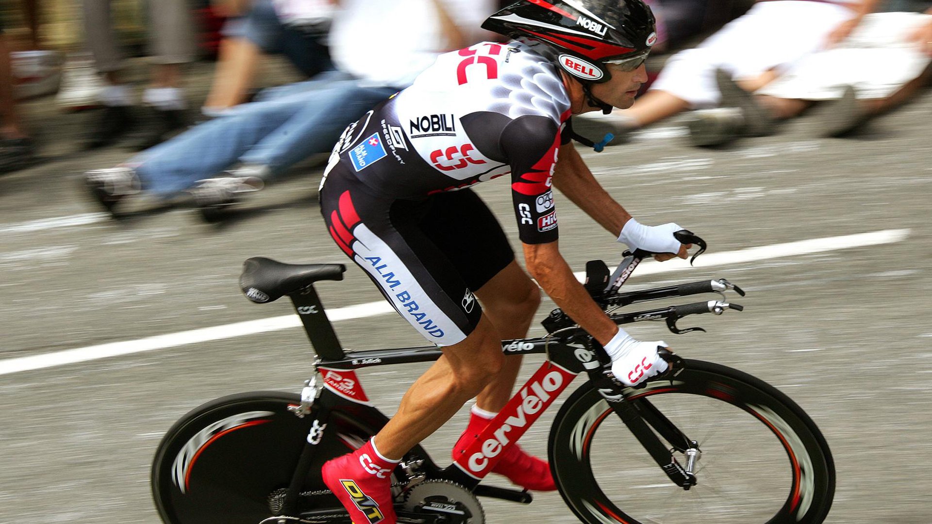 孔德统治全场，美国踏平多特蒙德，足球版图重构的隐喻